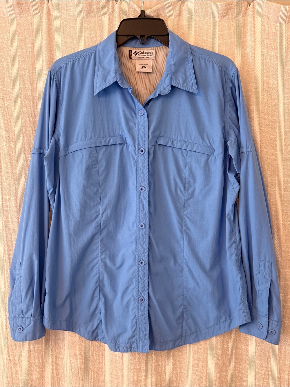 Columbia GRT Button Down Nylon Shirt M